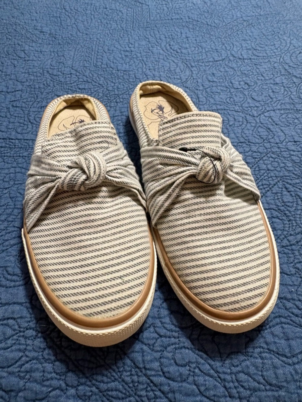 Margaritaville Striped Knot Slip-On Sneakers - Beige/Blue